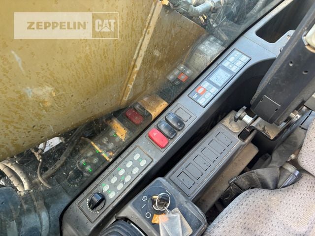 2015 Caterpillar MH3022 Material Handler