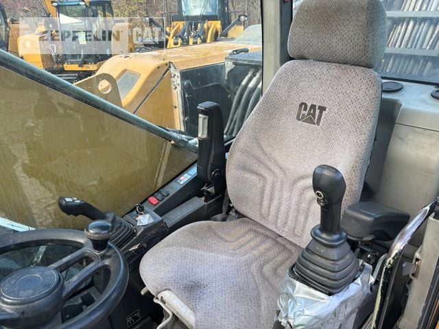 2015 Caterpillar MH3022 Material Handler
