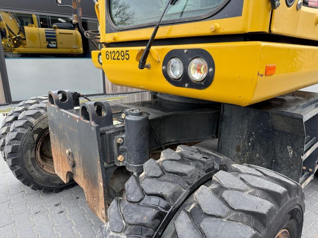 2018 Komatsu PW180-10 Wheel Excavator