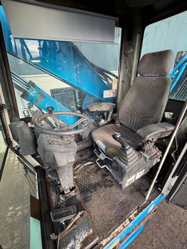 2002 Fuchs MHL331C Material Handler