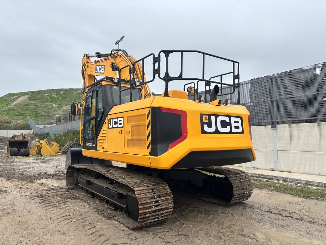 Excavator JCB (2021)