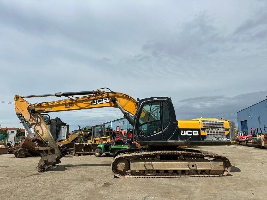 2011 JCB JS240NLC Crawler Excavator