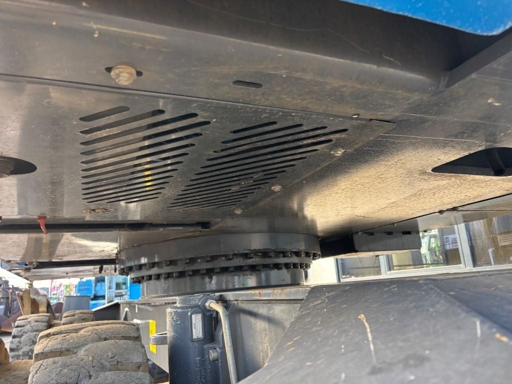 2018 Fuchs MHL331F Material Handler