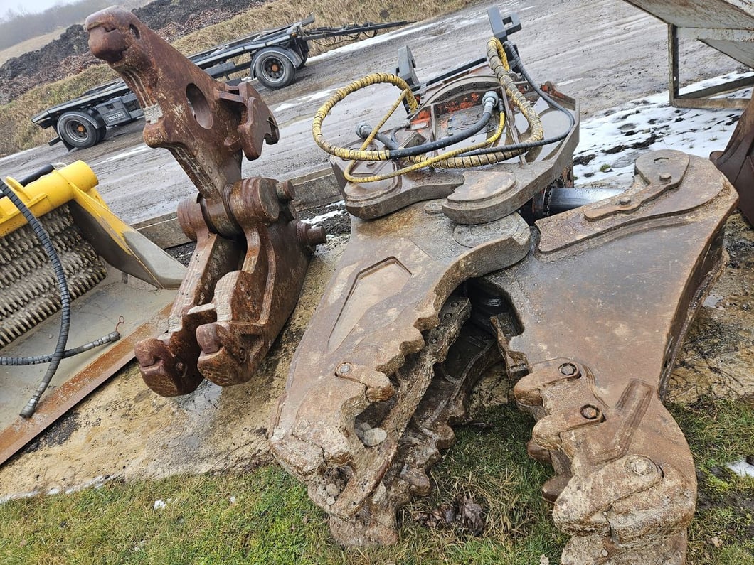 2016 Volvo EC380EHR Demolition Excavator