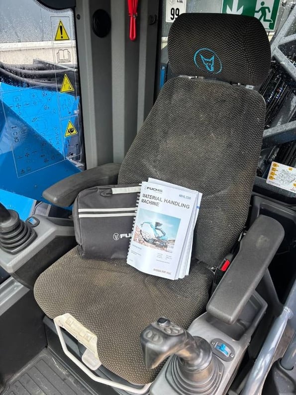2022 Fuchs MHL320F Material Handler