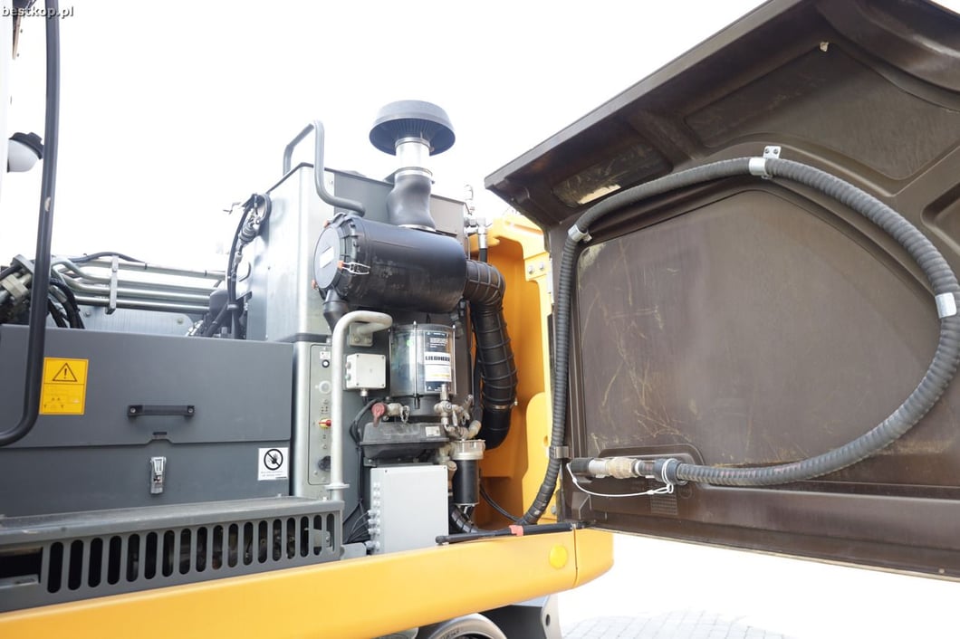 2017 Liebherr A914 LITRONIC Wheel Excavator