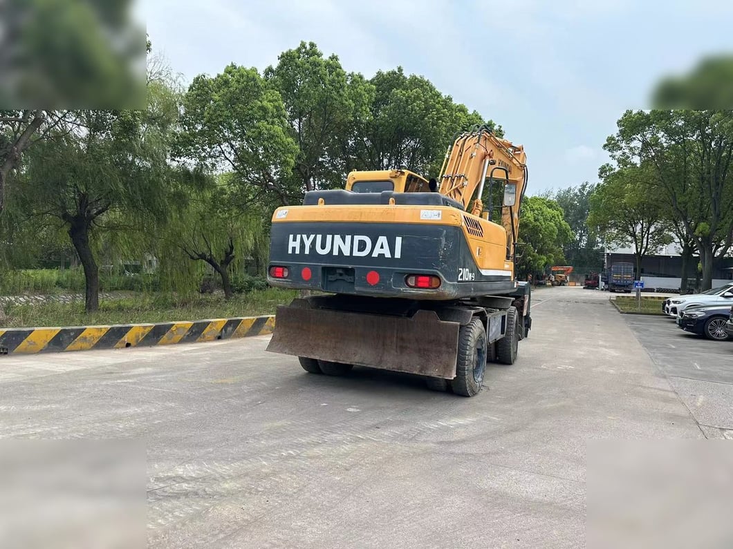 2019 Hyundai R210W-9 Wheel Excavator