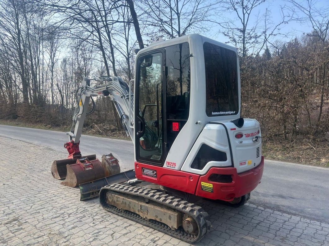 2019 Takeuchi TB225 Mini Excavator