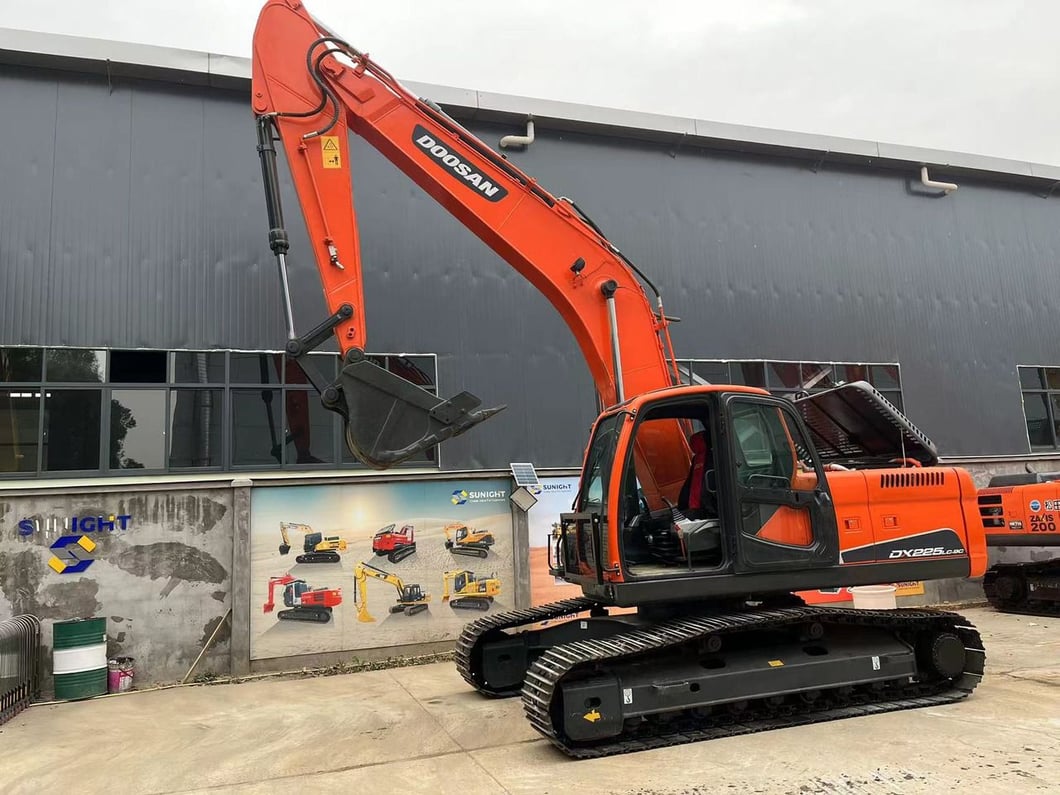 2022 Doosan DX225 Crawler Excavator