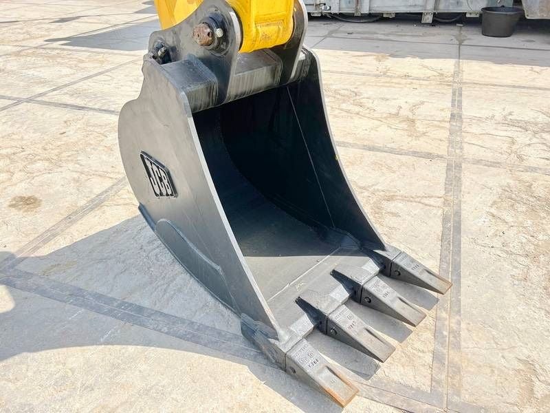 2025 JCB 245 HDLR