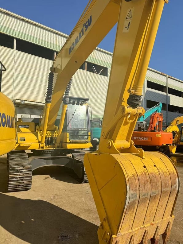 2018 Komatsu PC200-8 Crawler Excavator