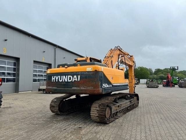 2011 Hyundai R250NLC-9 Crawler Excavator