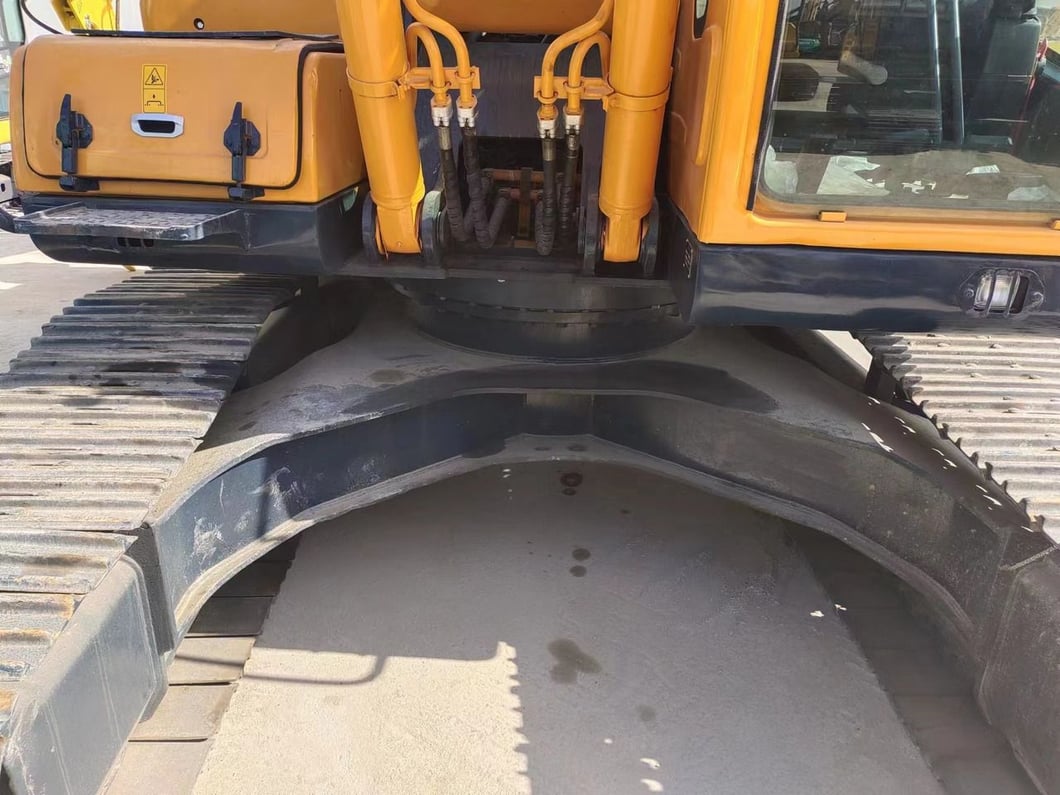 2020 Hyundai R220LC-9S Crawler Excavator