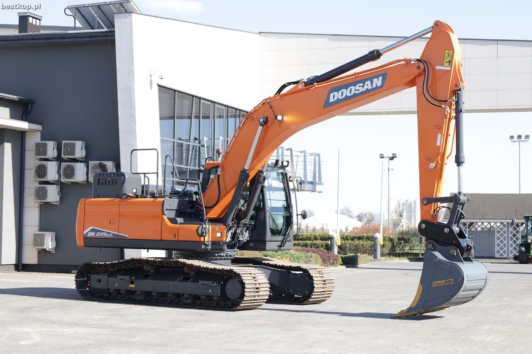 2022 Doosan DX225LC-7 Crawler Excavator
