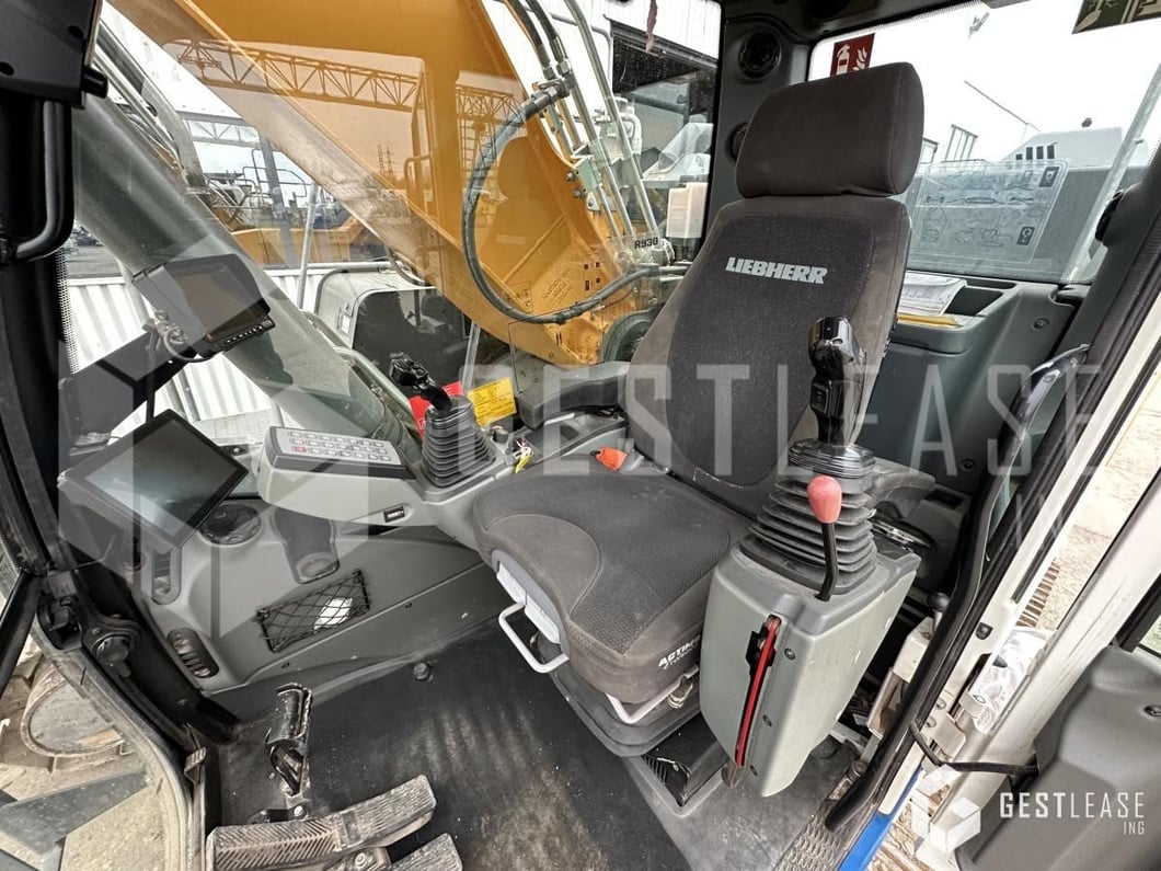 2019 Liebherr R930 LC G8 Crawler Excavator