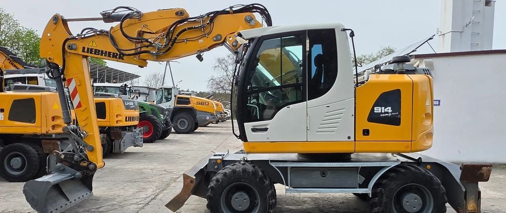 2017 Liebherr A914 COMPACT Wheel Excavator
