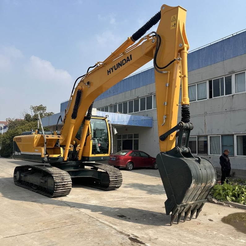 2023 Hyundai R220LC-9S Crawler Excavator