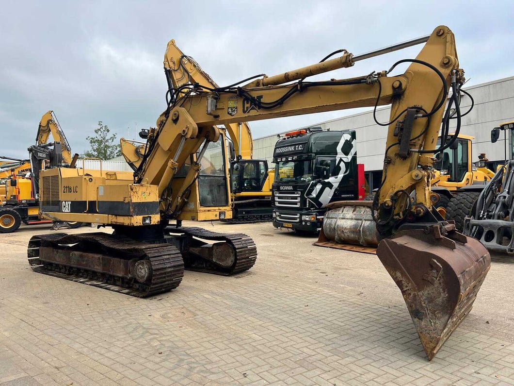 Caterpillar 211BLC Crawler Excavator