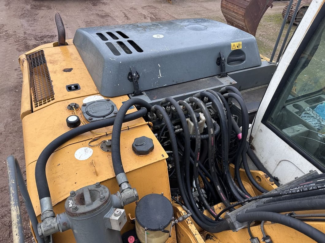 2011 Liebherr R900C LITRONIC Crawler Excavator
