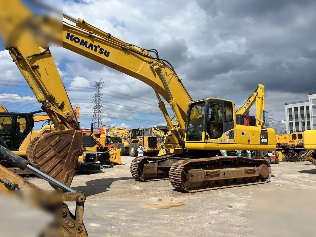 2018 Komatsu PC400-8 Crawler Excavator