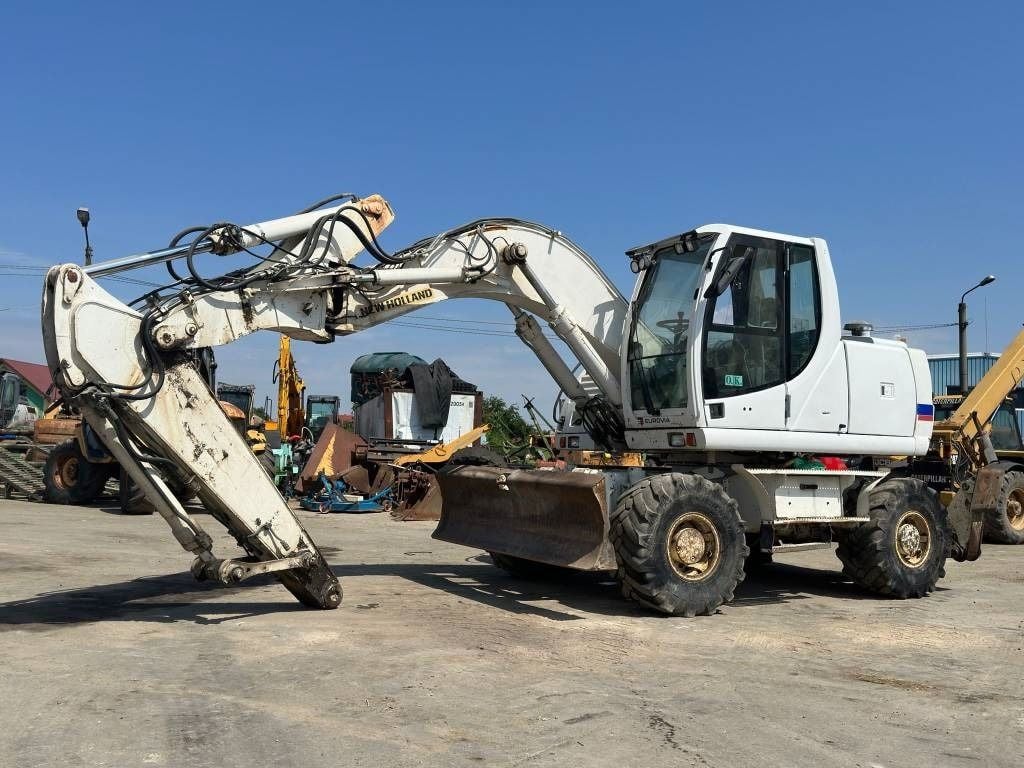 2008 New Holland MH-PLUS Wheel Excavator
