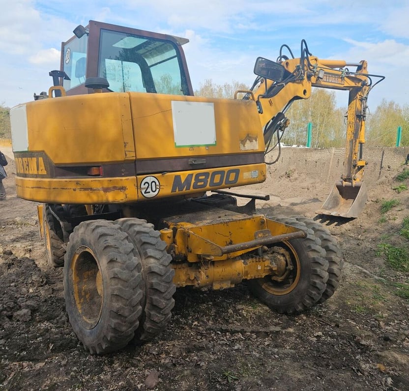 2002 Hydrema M800 Wheel Excavator