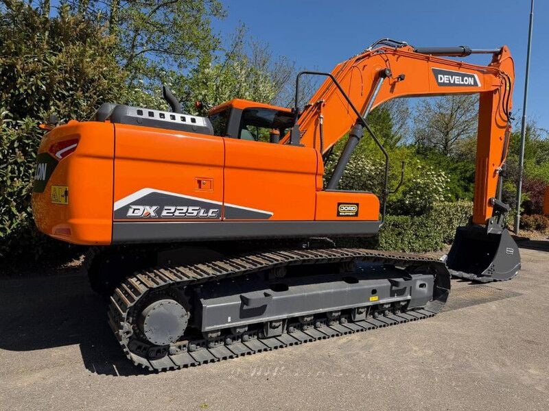 2025 Develon DX225LC-7M Crawler Excavator