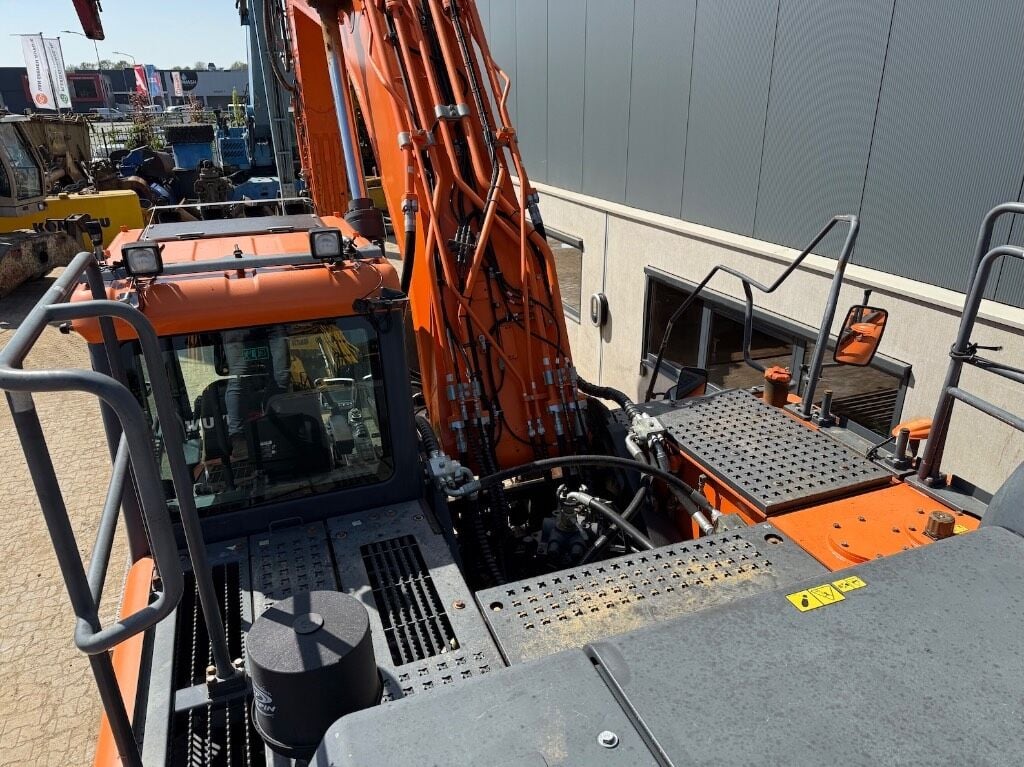 2018 Doosan DX340LC Crawler Excavator