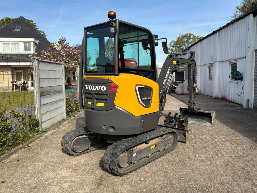 2021 Volvo ECR25 Crawler Excavator