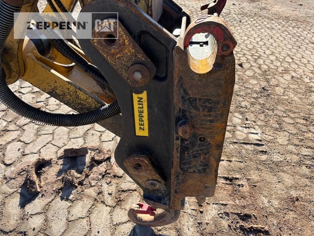 2016 Caterpillar 325FL Crawler Excavator