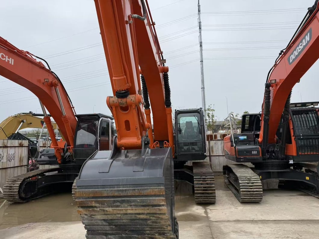 2023 Hitachi 350-5G Crawler Excavator