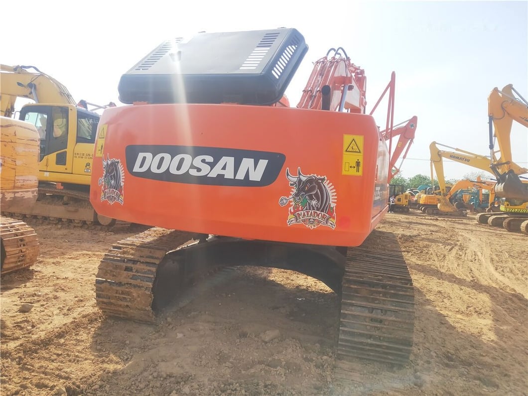 Doosan DH225 Crawler Excavator