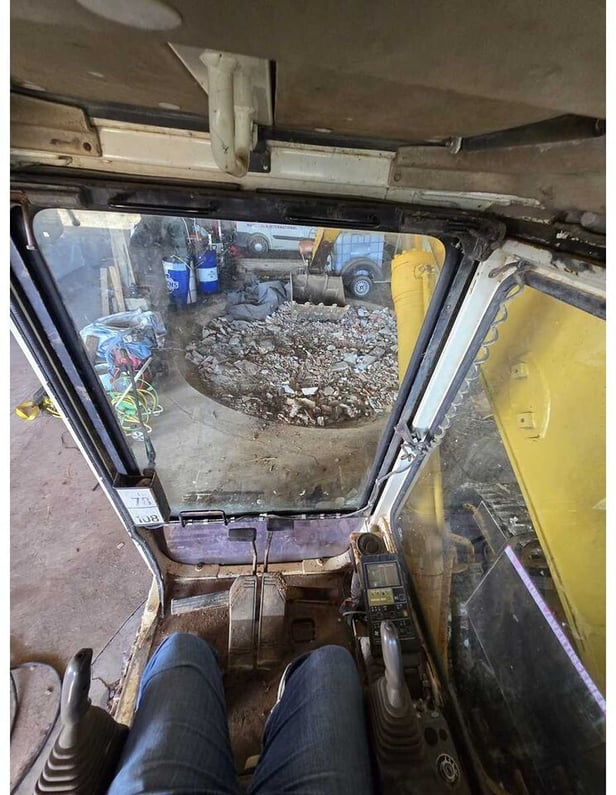 1992 Komatsu PC210LC Crawler Excavator