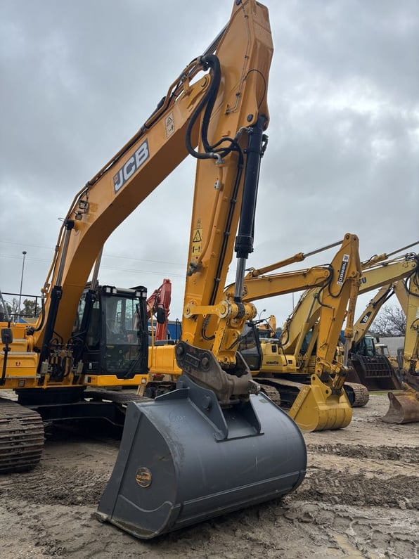 Excavator JCB (2021)