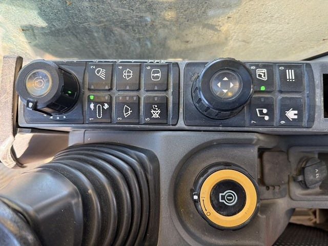 2018 Caterpillar 320-07B Crawler Excavator