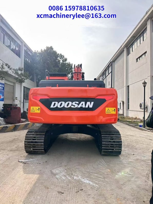 2022 Doosan 225LC Crawler Excavator