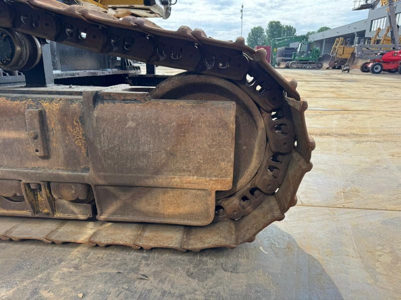 2018 Caterpillar 352F Crawler Excavator