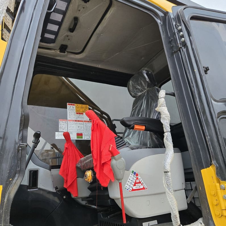 2023 Komatsu PC350-7 Crawler Excavator