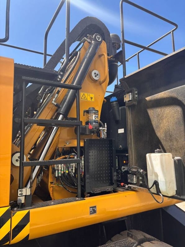 2017 Caterpillar MH3022 Material Handler