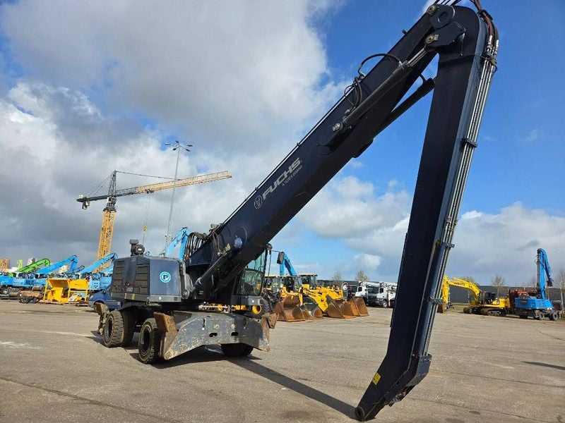 2017 Fuchs MHL350F Material Handler