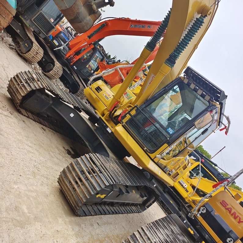 2024 Komatsu PC220-8 Crawler Excavator