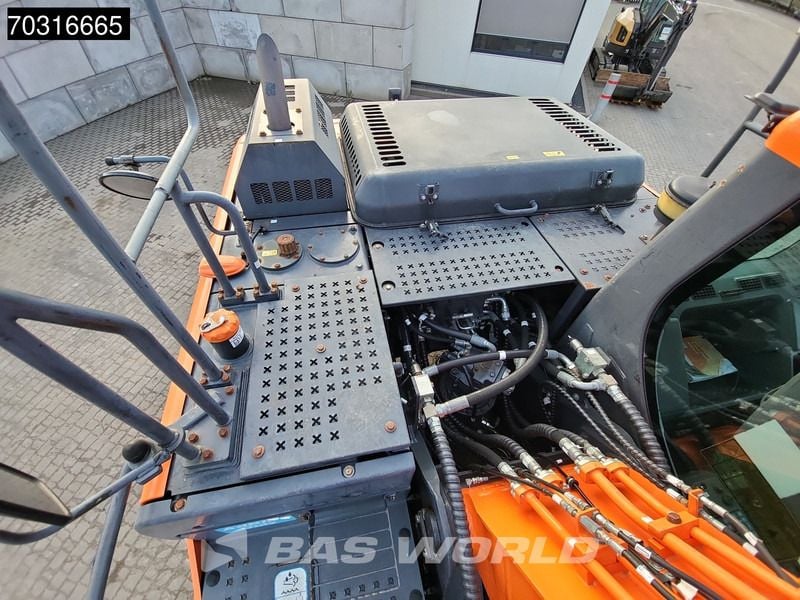 2020 Doosan DX225LC-5 Crawler Excavator