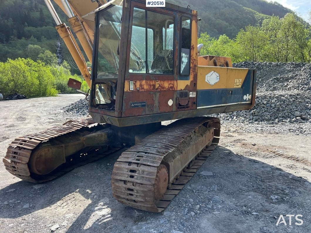 1998 Komatsu PC200-3 Crawler Excavator
