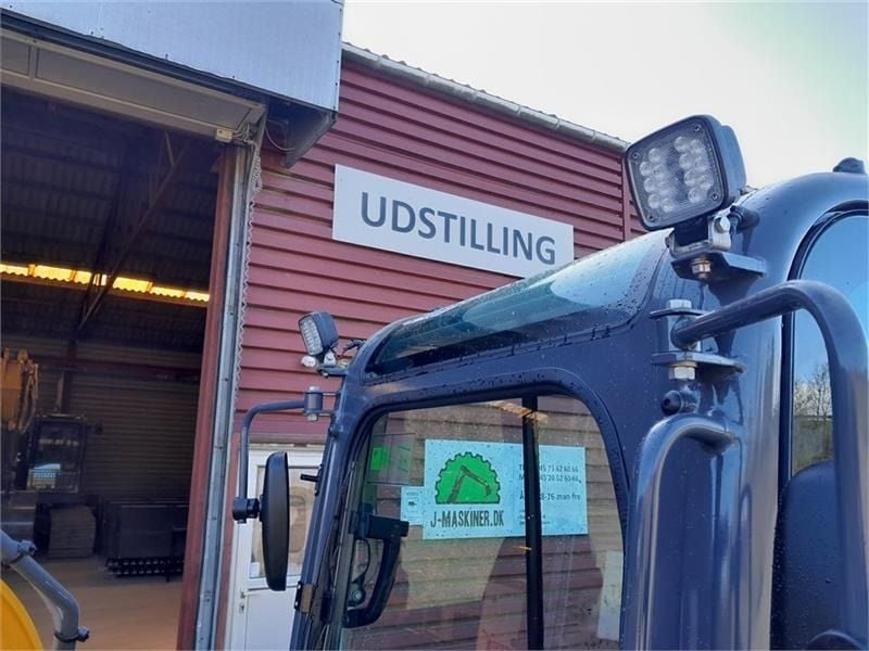 XCMG XE27E Mini Excavator