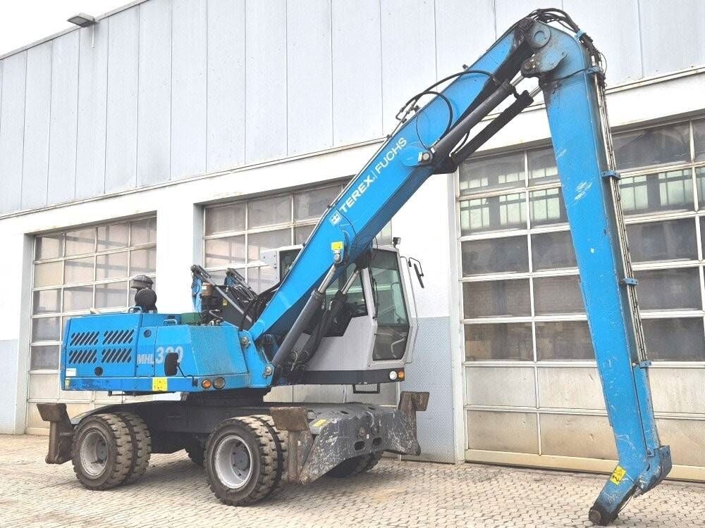 2016 Fuchs MHL320D Material Handler