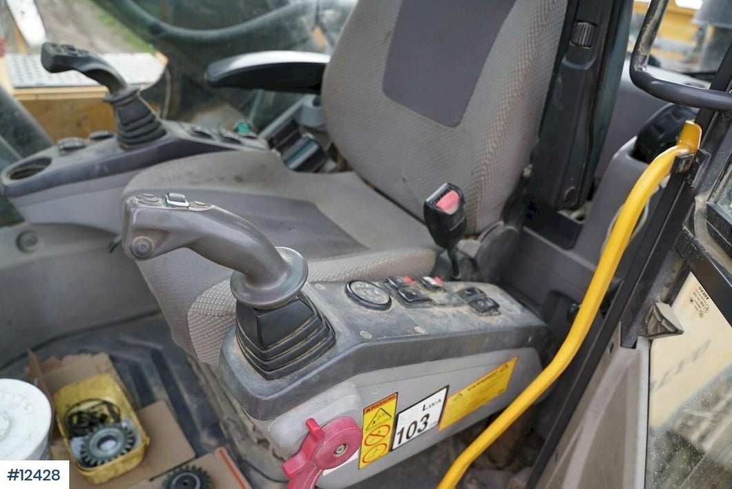 2008 Volvo EC240CL Crawler Excavator