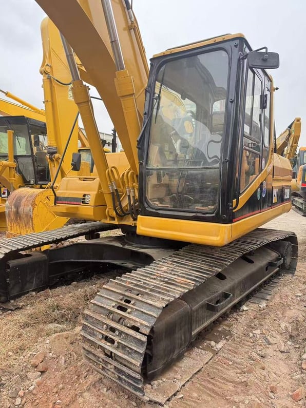2015 Caterpillar 320B Crawler Excavator
