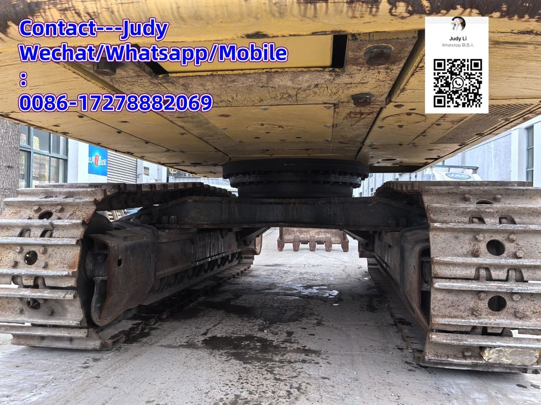 2020 Komatsu PC450-8 Crawler Excavator