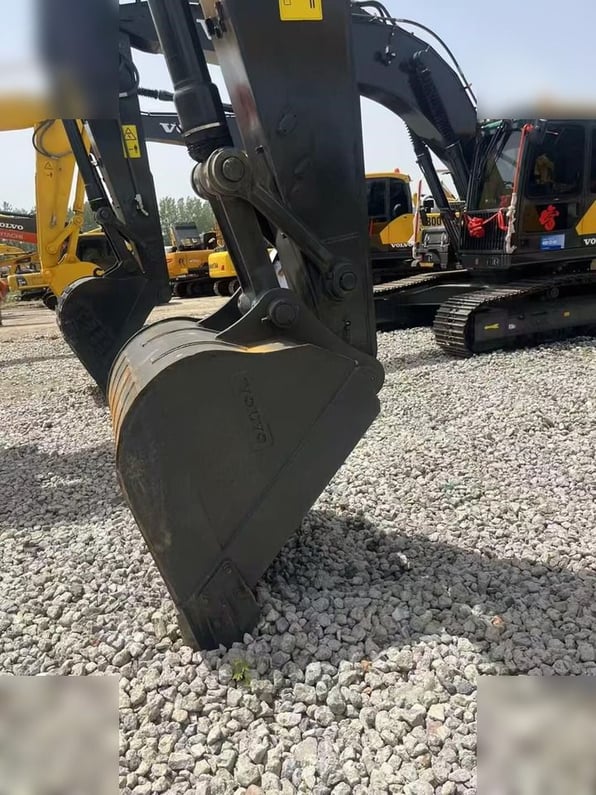 2021 Volvo EC240 Crawler Excavator