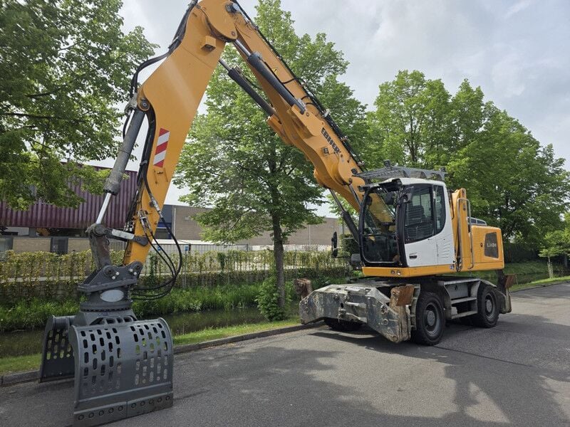 2015 Liebherr LH 24 Material Handler